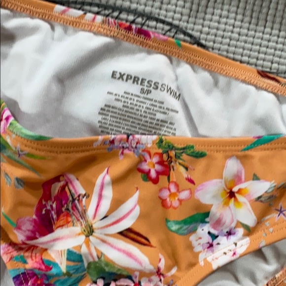 Express bikini set. - Picture 2 of 3